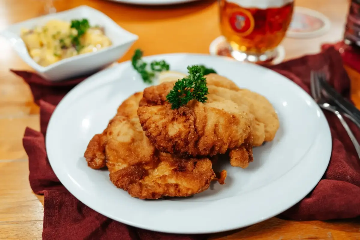 Bestes Schnitzel in Wien beim Roten Hiasl