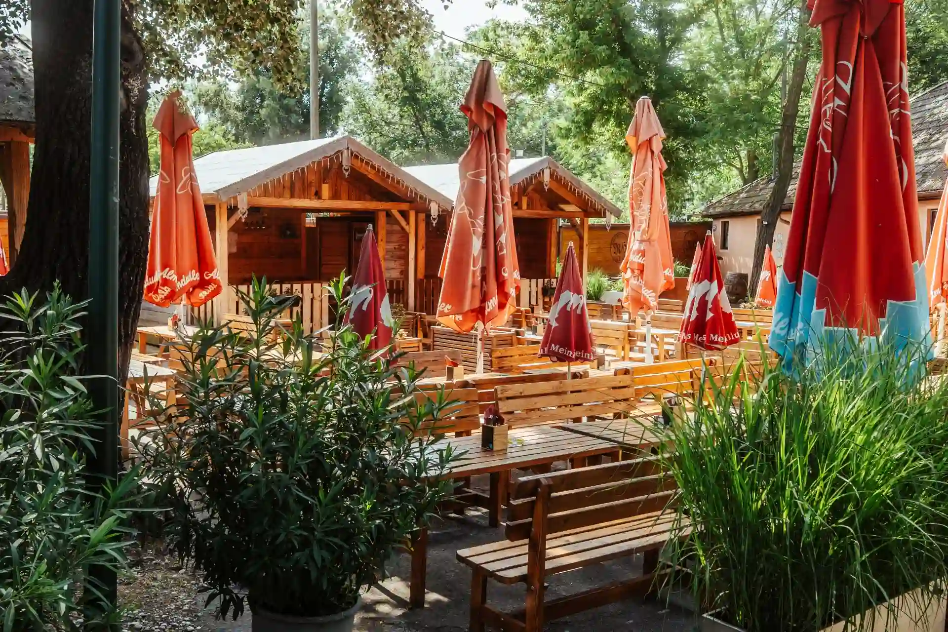 Gastgarten vom Gasthaus Lobau Roter Hiasl