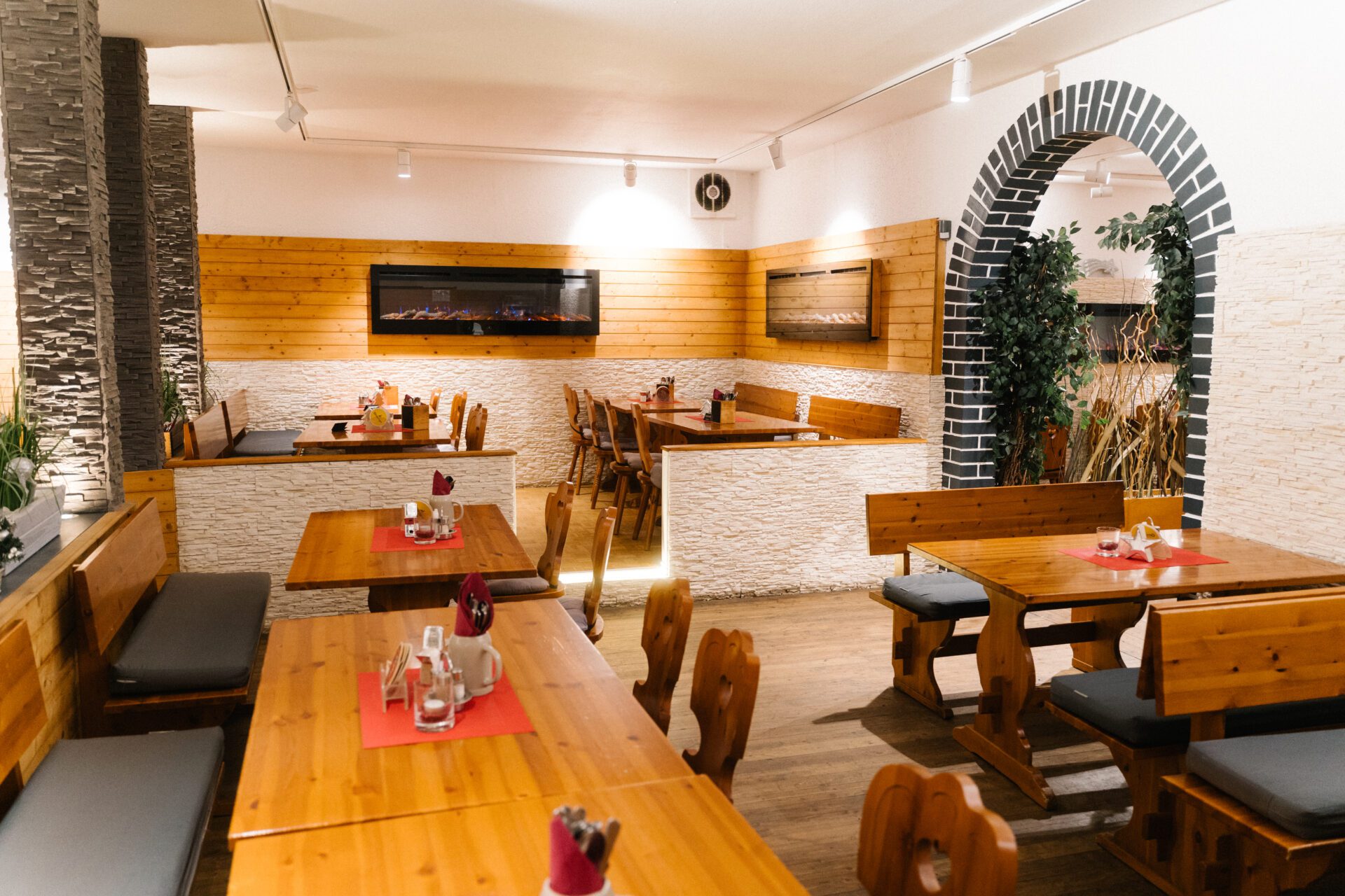 Roter Hiasl Restaurant 1220 Wien Lobau (17)