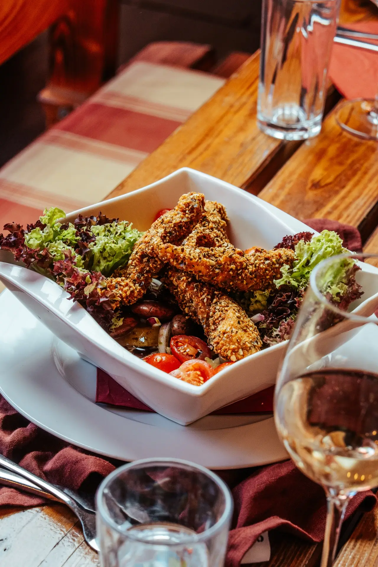 Steirischer Backhendlsalat Roter Hiasl