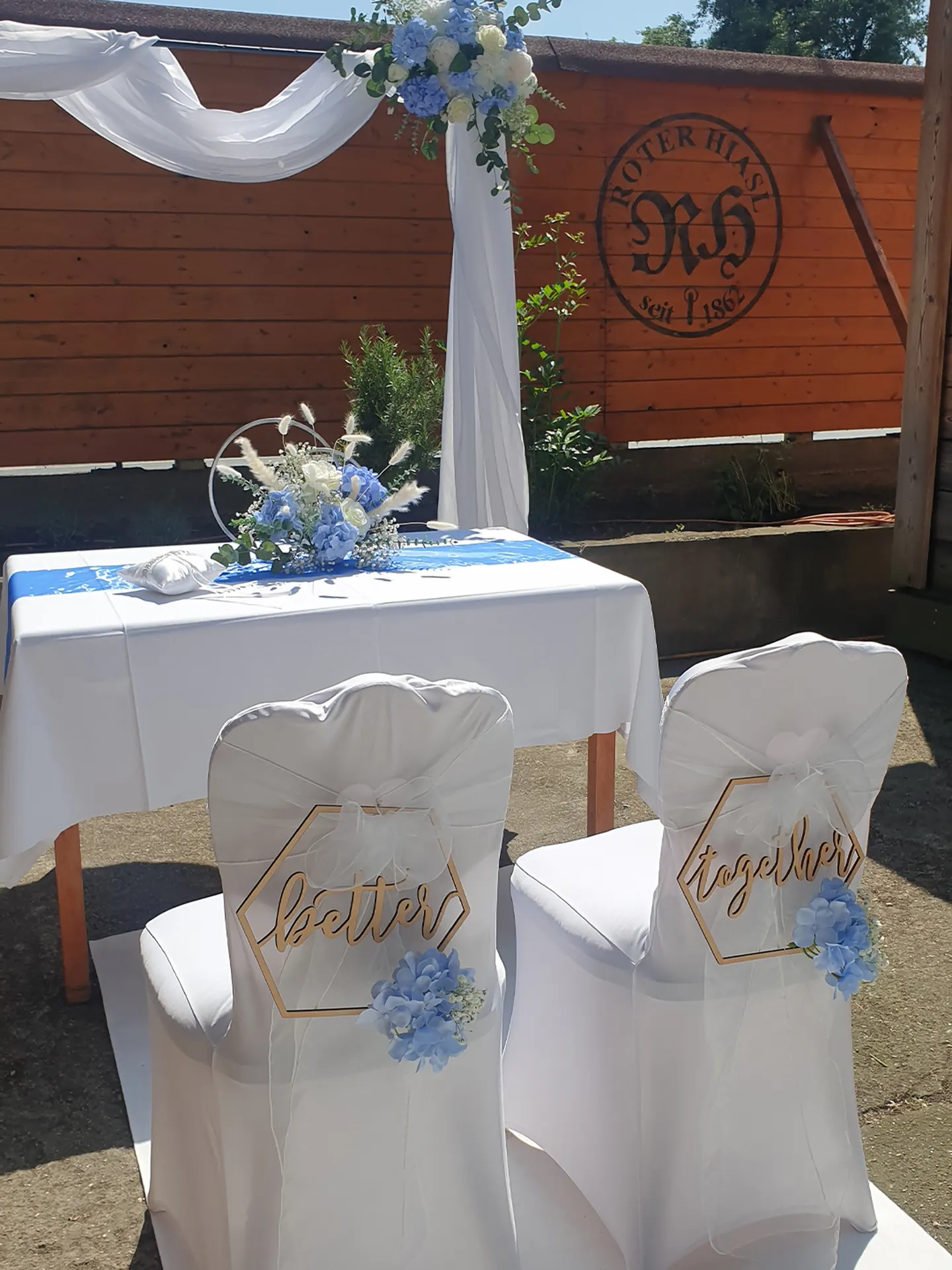 Trauung Hochzeitsessen in Wien beim Roten Hiasl Hachzeitslocation